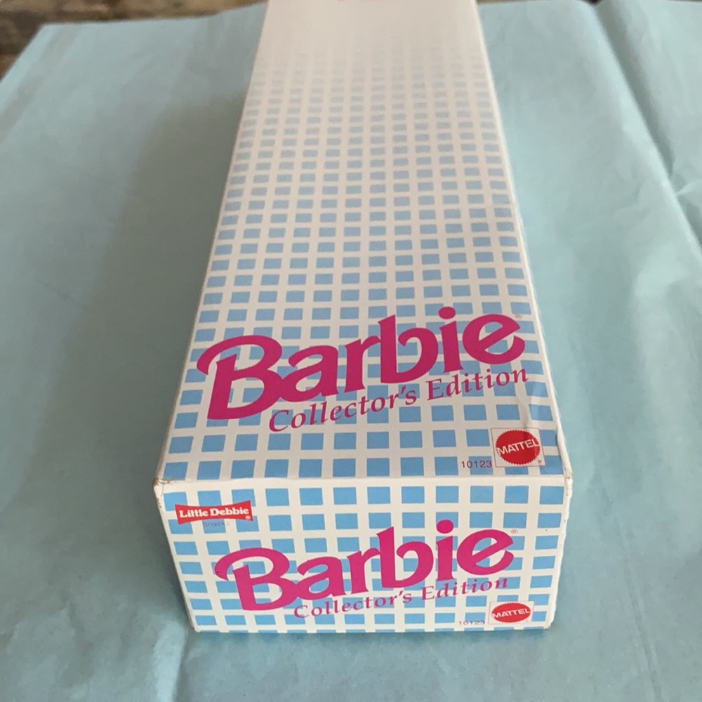 1992 Barbie as “Little Debbie” Collector’s Edition - Picture 7 of 10